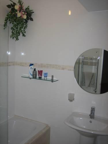 Гостевой дом Cherrytree Lodge Guest Accomodation
