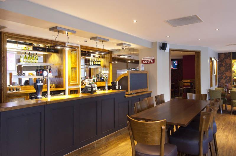 Отель Premier Inn Bradford Central