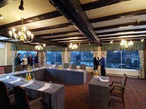 Отель Shillingford Bridge Hotel