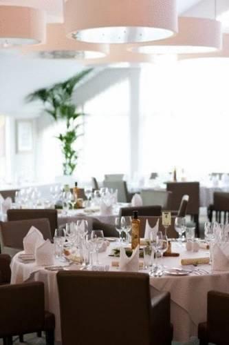 Отель Lakeside Park Hotel & Spa