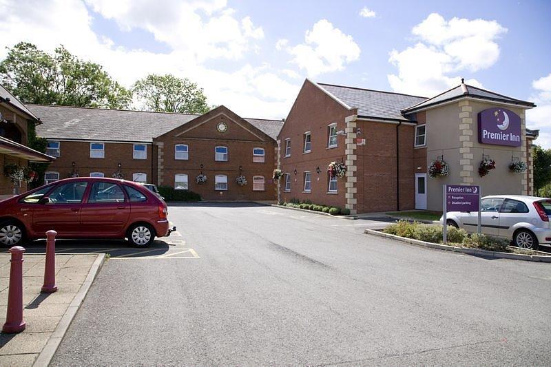 Отель Premier Inn Kettering