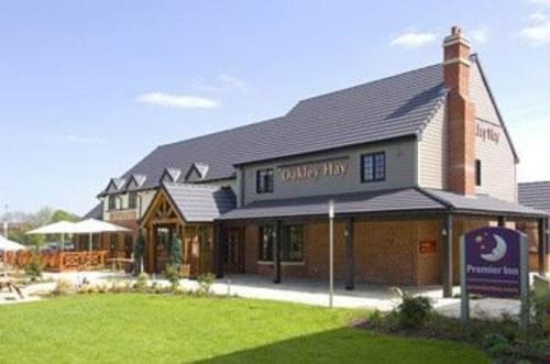 Отель Premier Inn Corby