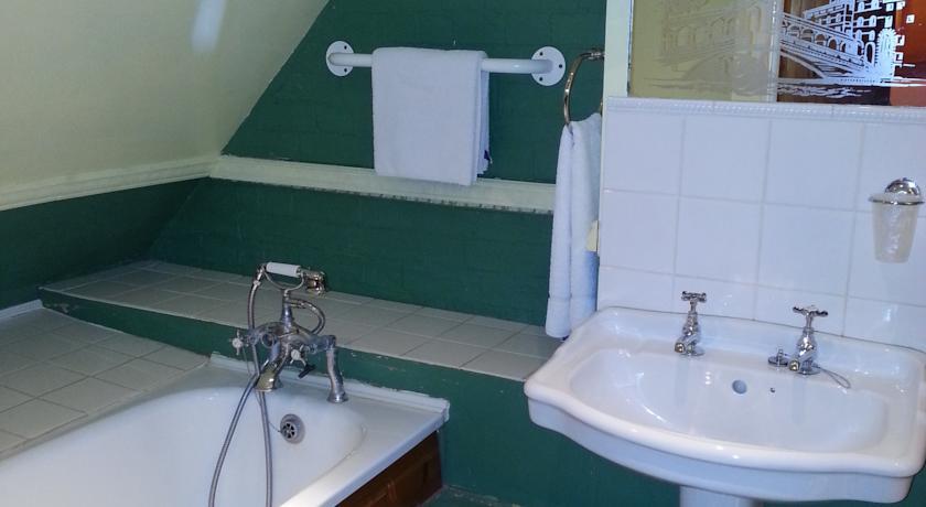 Отель The Plough Inn