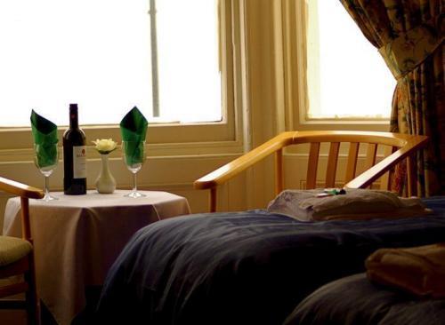 Regency Royal Hotel