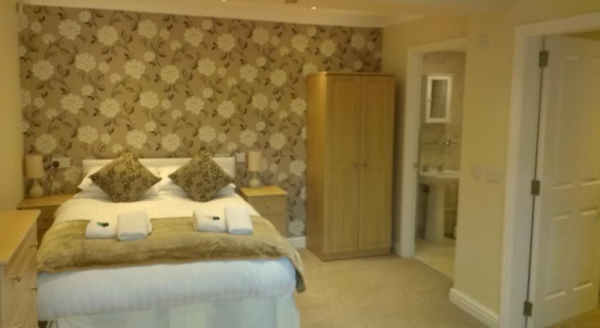Отель Winchmore Hotel