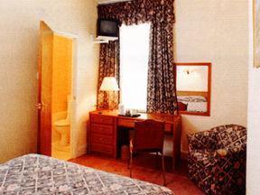 Гостевой дом Clifton Hotel