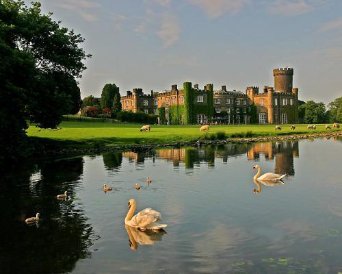 Отель Swinton Park