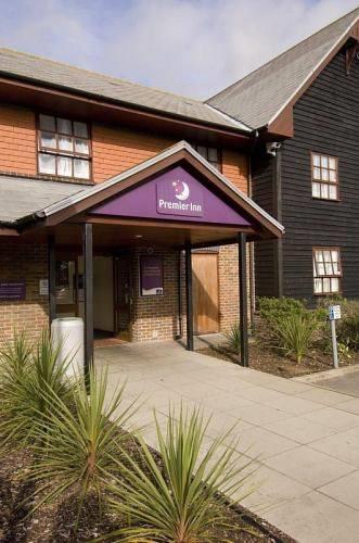 Отель Premier Inn Newhaven