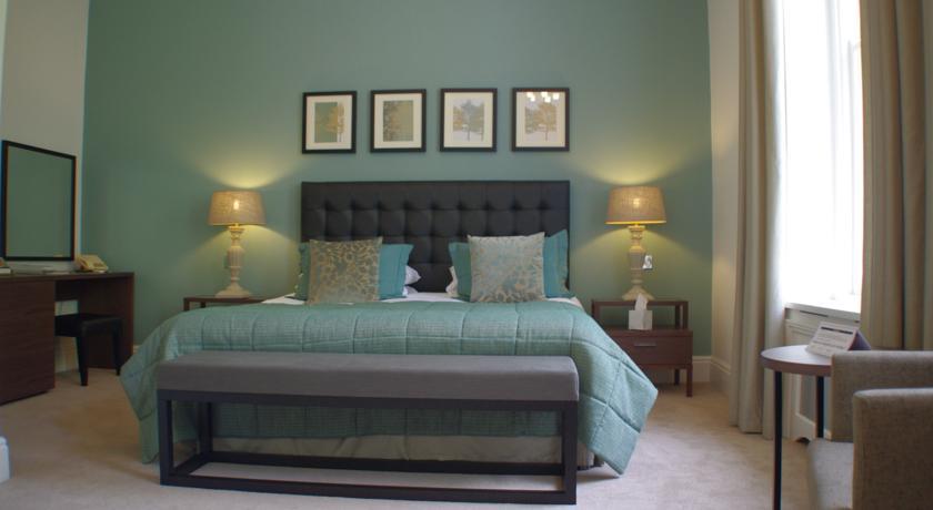 Отель Trenython Manor Hotel & Spa
