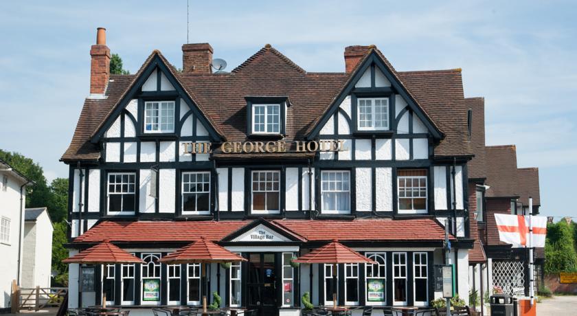 Отель Three Seasons The George Hotel