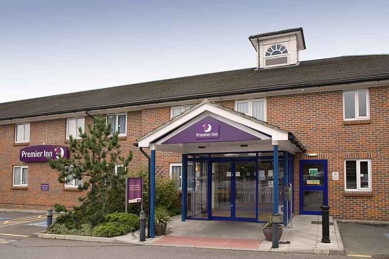 Отель Premier Inn Basildon (Rayleigh)