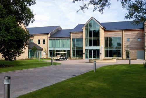 Апартаменты Cotswold Water Park Four Pillars Apartments