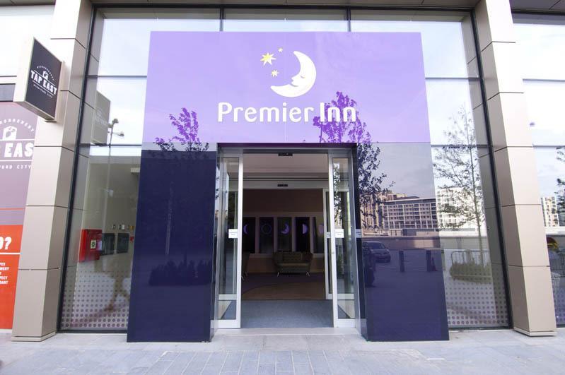 Отель Premier Inn London Stratford