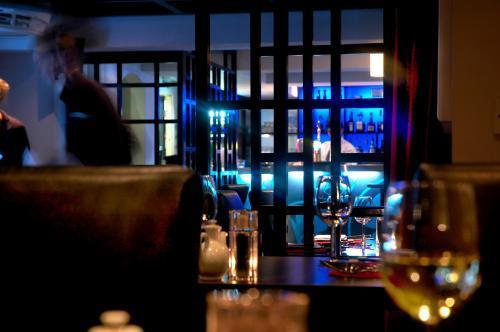 Отель The Studley Hotel