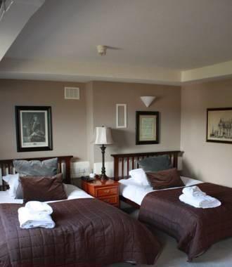 Отель The White Hart Hotel