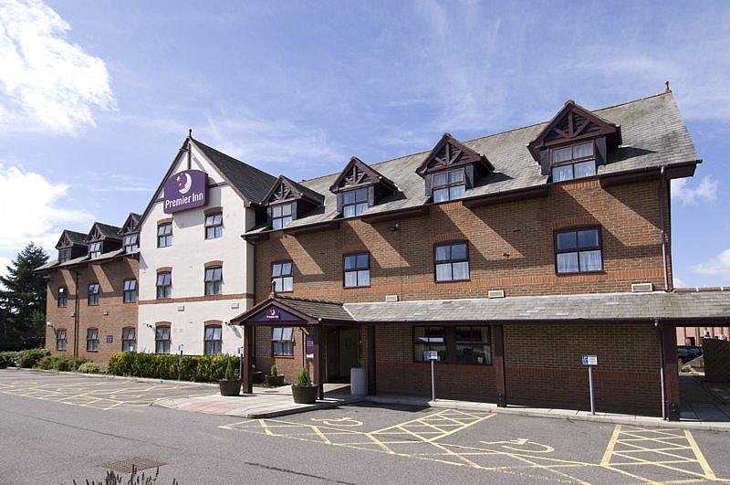 Отель Premier Inn Christchurch West