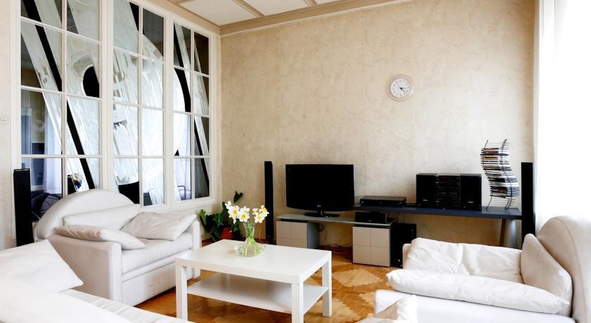 Golden Triangle Apartments