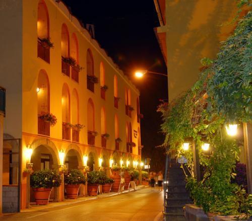 Отель Hotel Poseidonia Mare