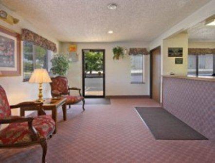 Отель Super 8 Springfield North I-44