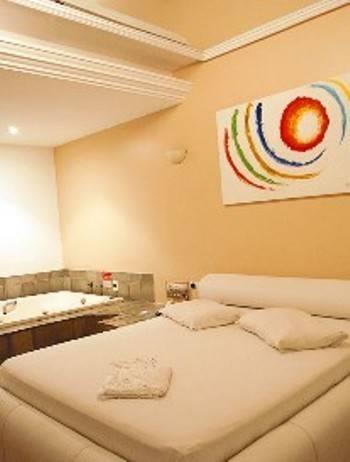 Play Motel