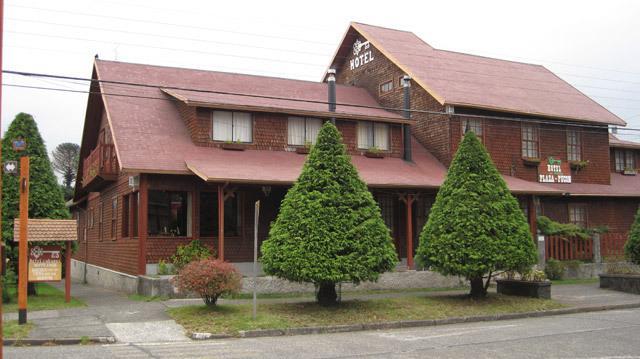 Отель Hotel La Posada Plaza Pucón