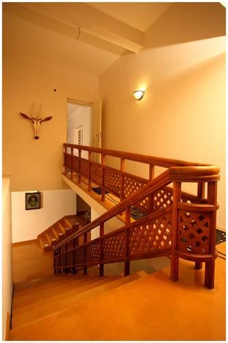 Отель Tissa's Inn