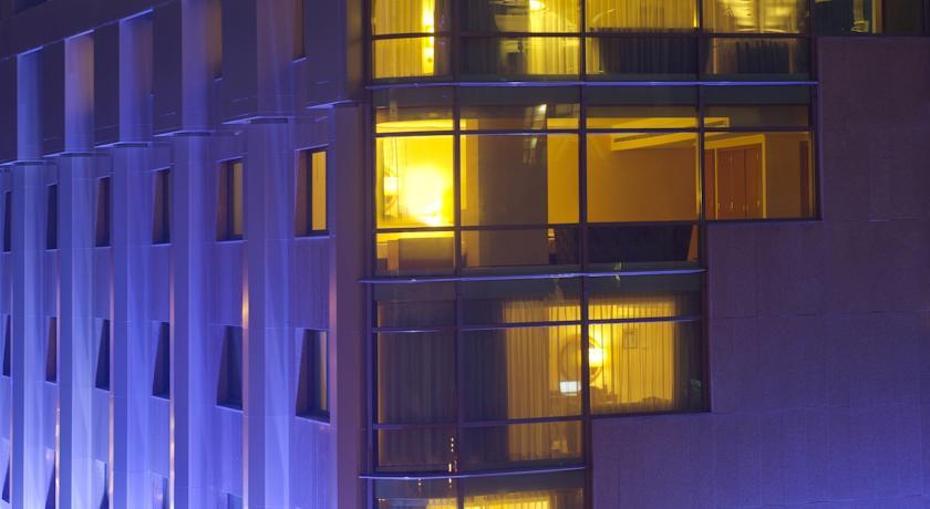 Отель Radisson Blu Martinez Beirut