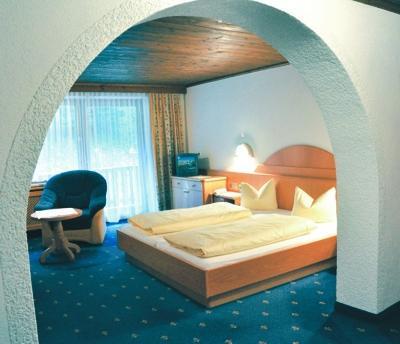 Отель Hotel Edelweiss