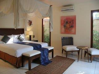 Вилла Grand Avenue Boutique Villas and Spa