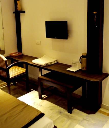 Отель Hotel Kamran Palace
