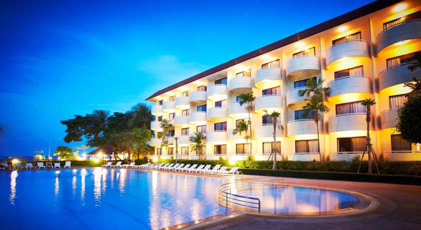 Отель Beach Garden Hotel Cha Am
