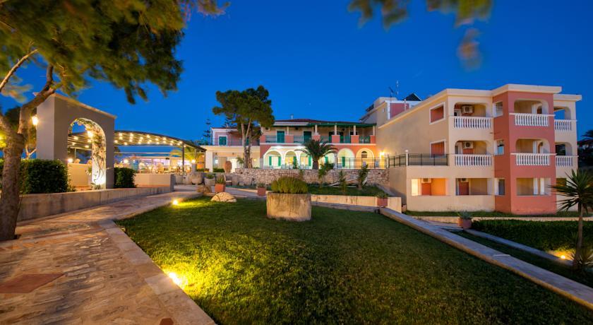 Отель Balcony Hotel - Adults Only
