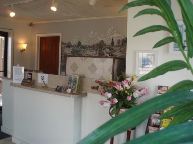 Отель Kings Arms Motel