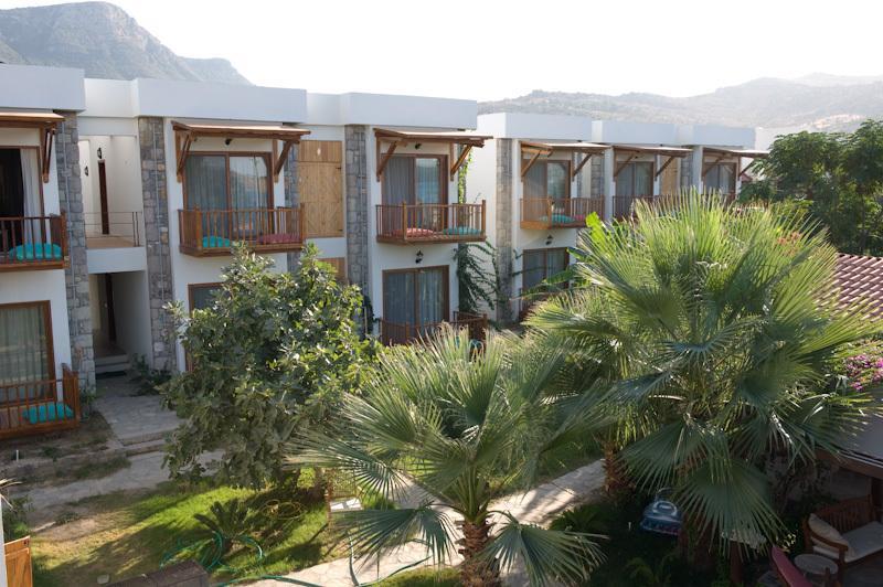 Отель Golkoy Suites