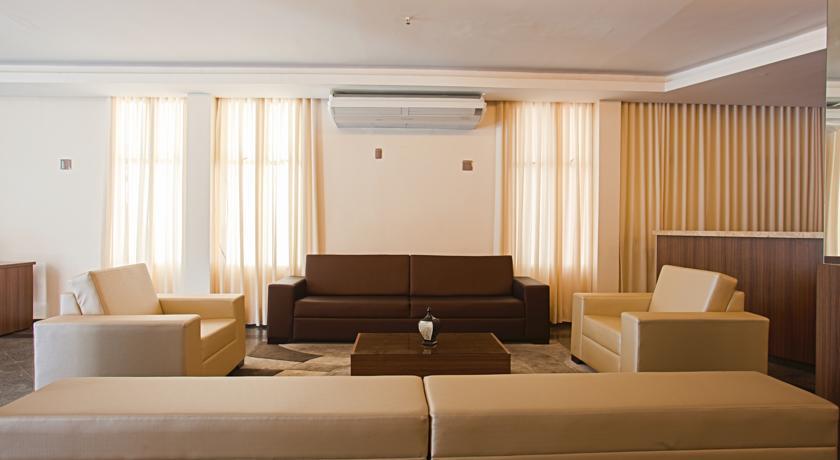Отель Garden Hotel