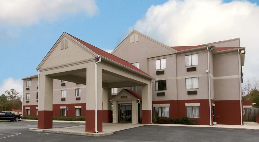 Отель Red Roof Inn & Suites Augusta