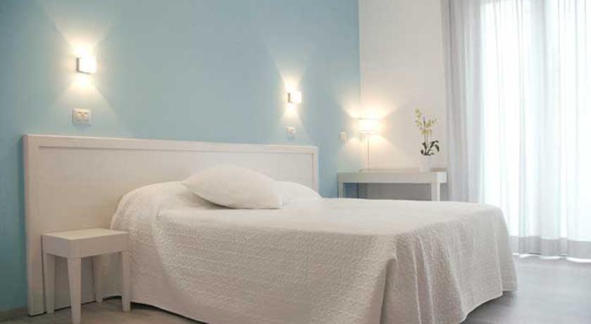 Отель Maree Hotel