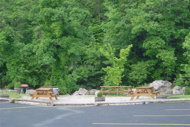 Отель Fall Creek Inn & Suites
