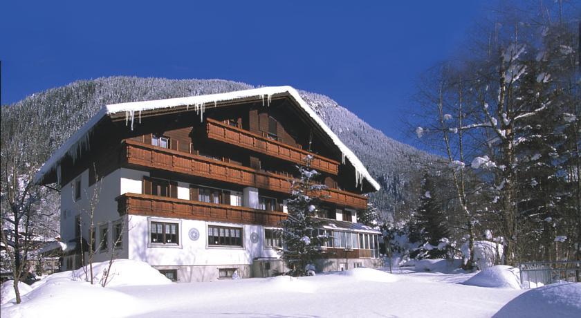 Отель Hotel Monika