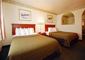 Отель Quality Suites Tulsa
