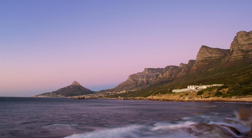 Отель Twelve Apostles Hotel & Spa