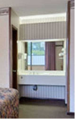Отель Days Inn Raleigh South