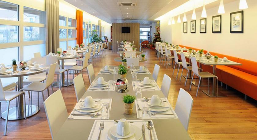 Апартаменты Séjours & Affaires Roissy Village