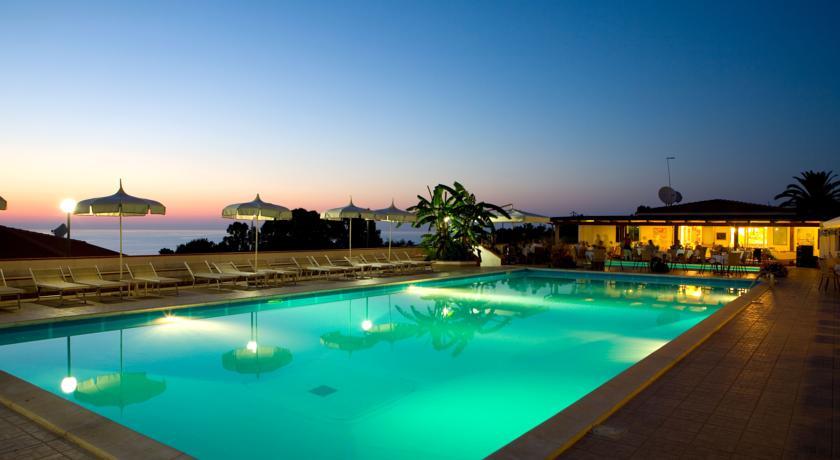 Отель Holiday Village Albergo La Conchiglia