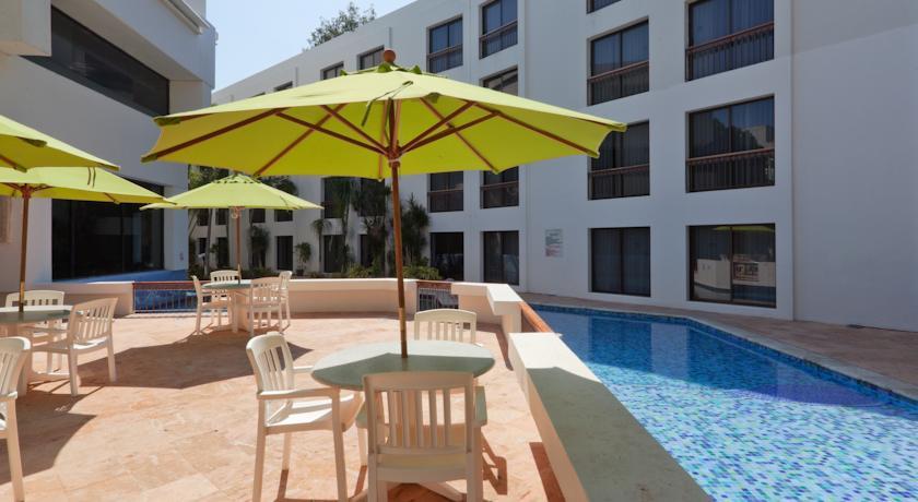 Отель Holiday Inn Chetumal-Puerta Maya