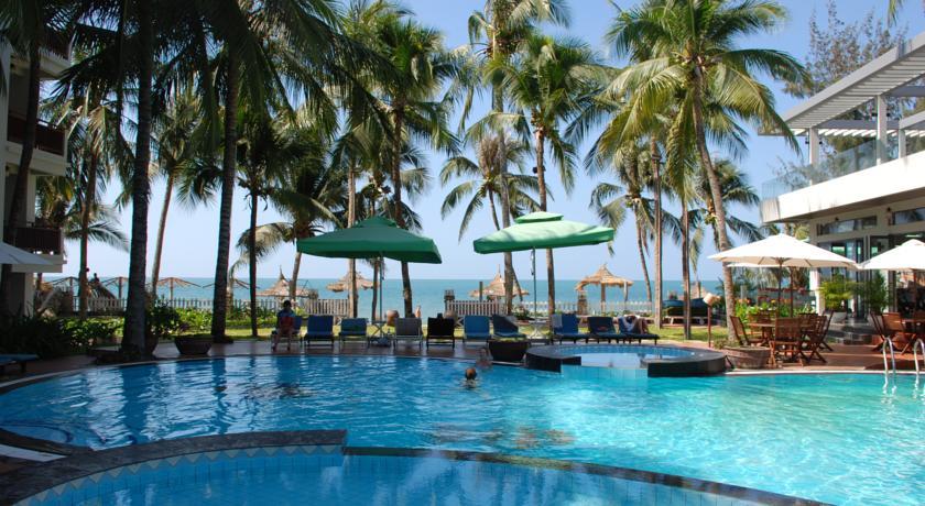 Отель Canary Beach Resort