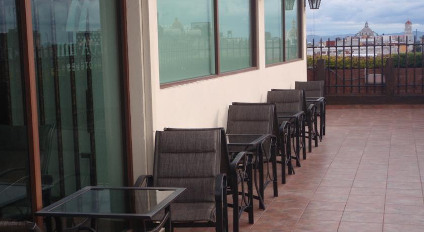 Отель Loa Inn Puebla