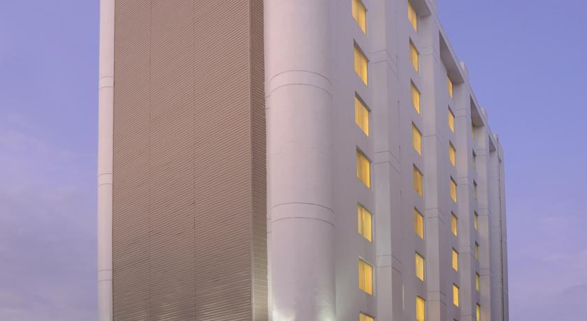Отель Four Points by Sheraton Ahmedabad