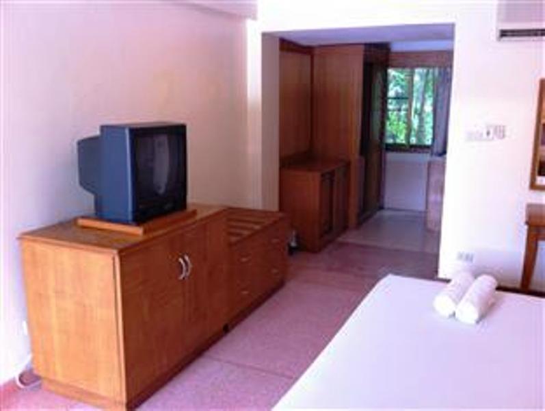 Отель Sri Ayutthaya Thanee Hotel