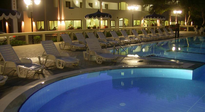 Отель Hotel Portonuovo